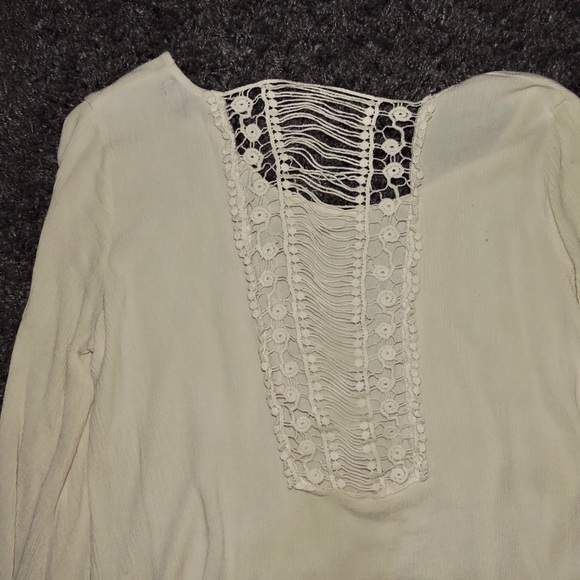 Crochet Detail Top - Picture 3 of 3